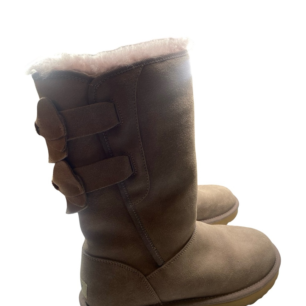 UGG ALLEGRA BOW II CHOCOLATE BOOTS
WOMEN'S size 7 - Picture 8 of 9